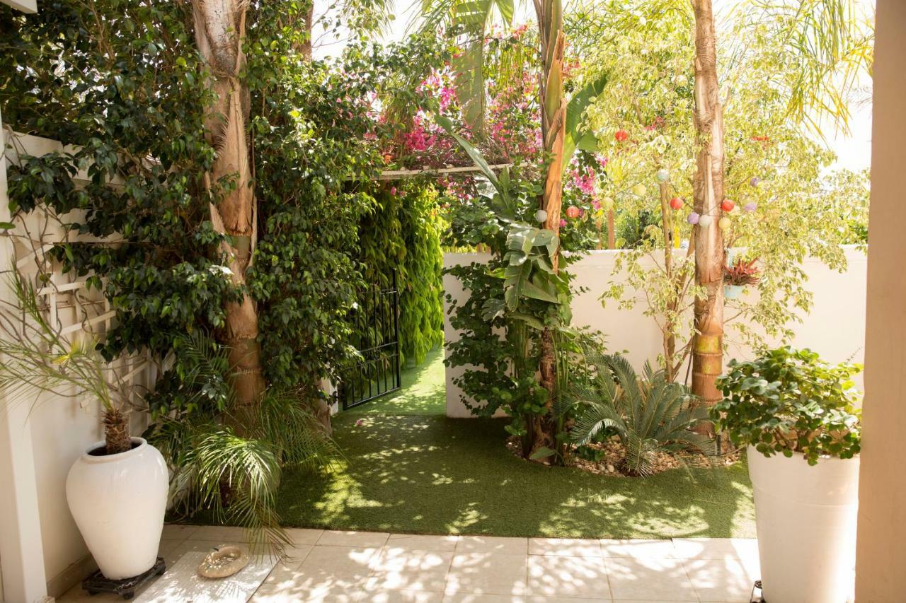 Million Flowers Protaras Extérieur photo
